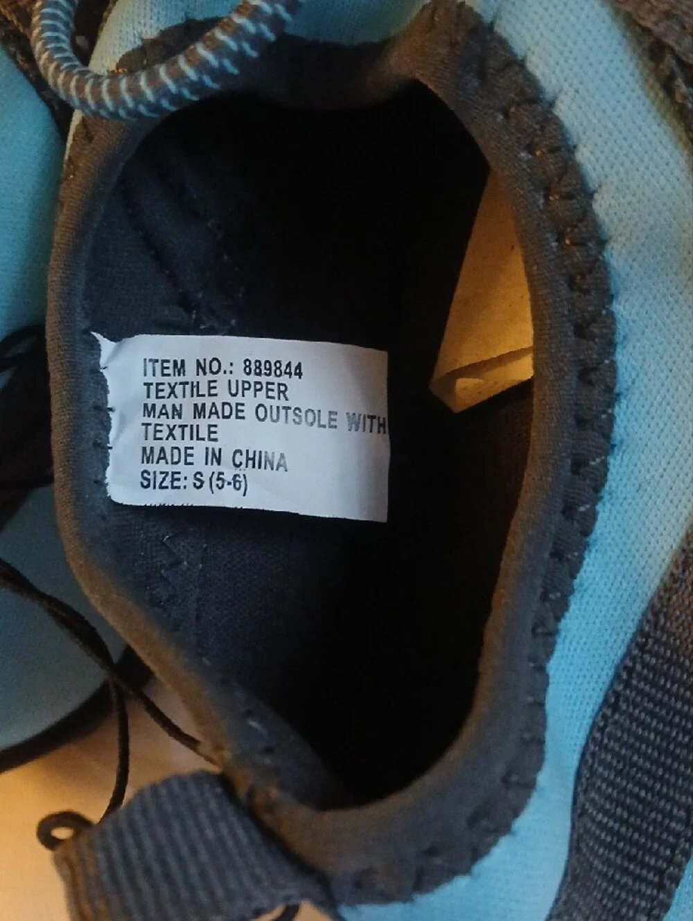 Athletic Water Shoes in Teal and Gray